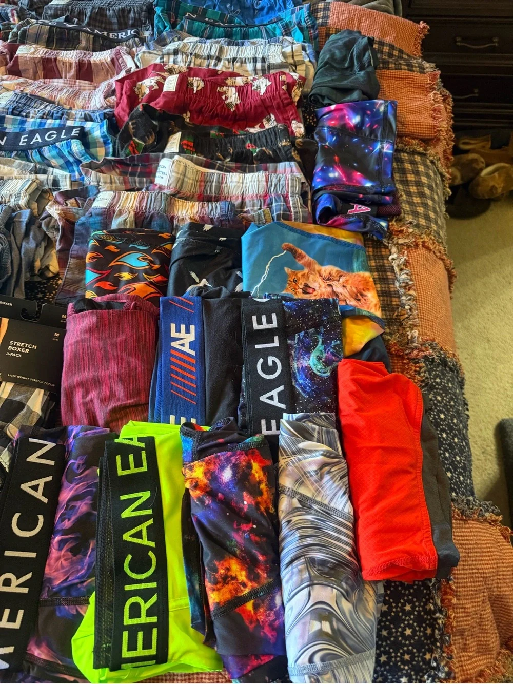 American Eagle Outfitters selling off